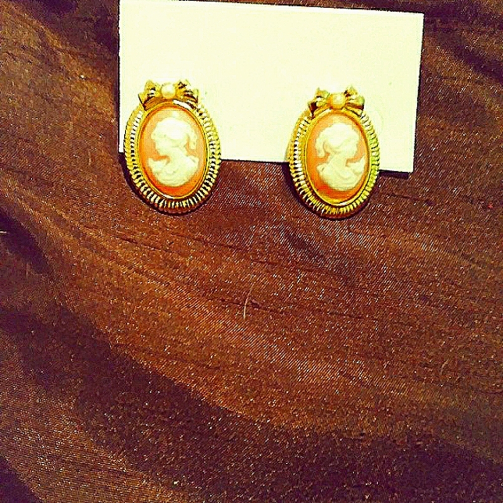 Antique style earrings
